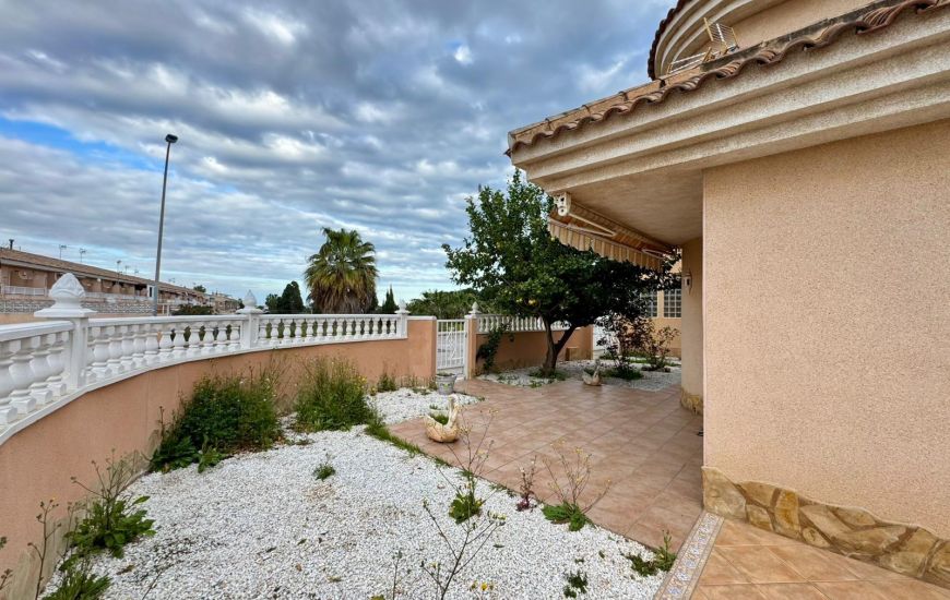 Venta - Villa - Torrevieja