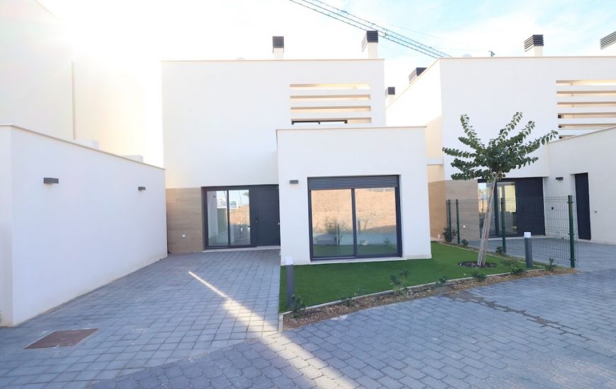 Sale - Villa - Los Alcázares