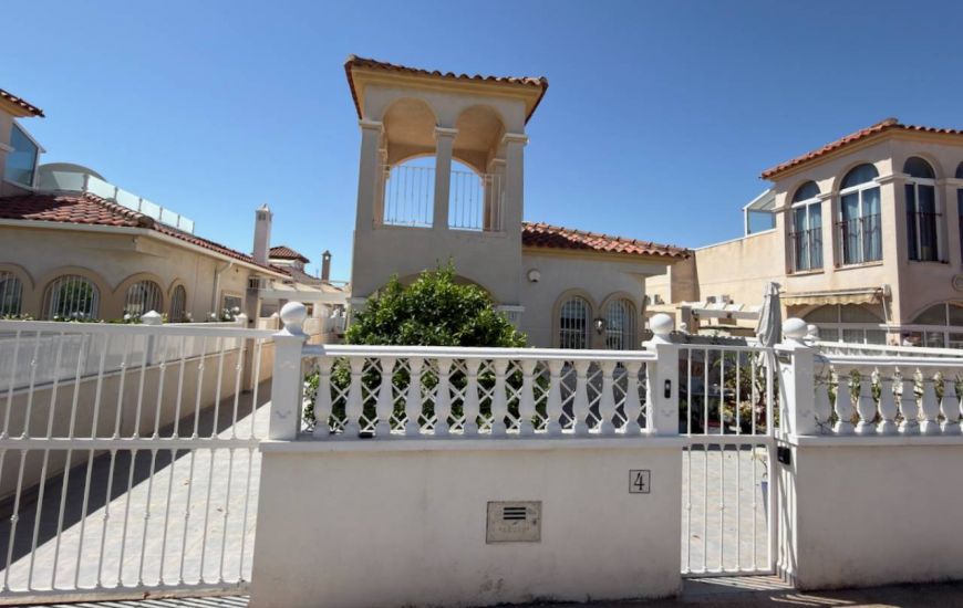 Venta - Villa - Algorfa