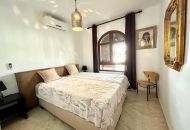 Sale - Villa - Villamartin