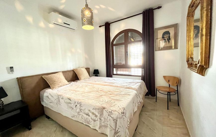 Sale - Villa - Villamartin