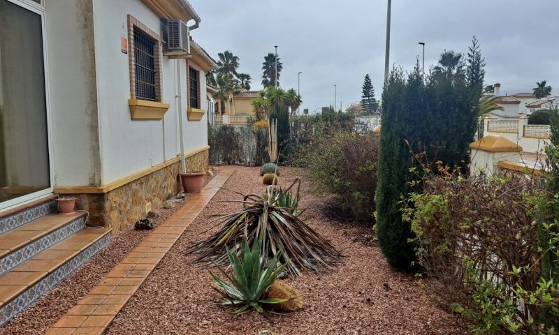 Sale - Villa - Hondón de las Nieves