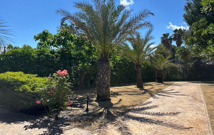 Sale - Country Property - Sax