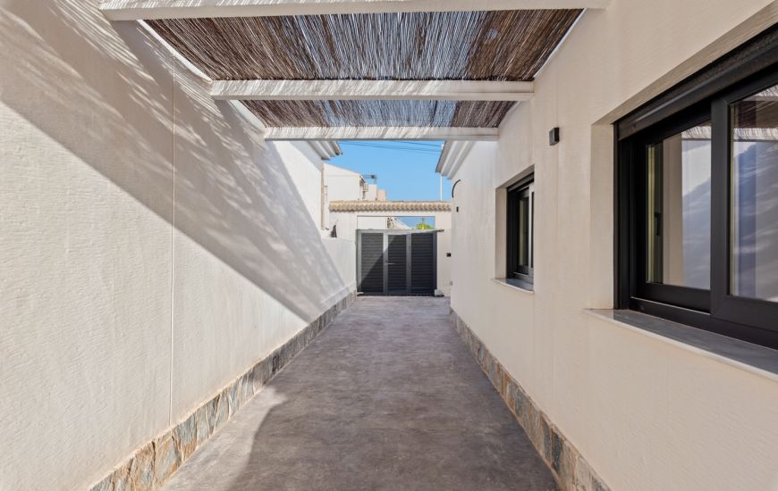 Sale - Villa - Torrevieja - 