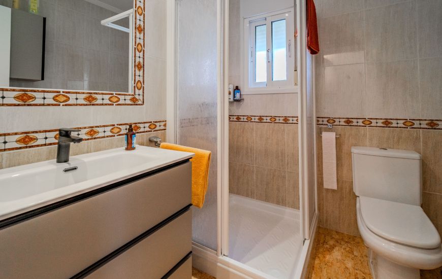 Sale - Villa - El Raso