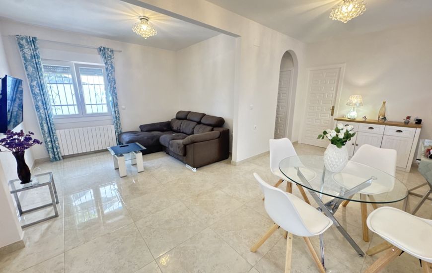 Sale - Villa - Villamartin