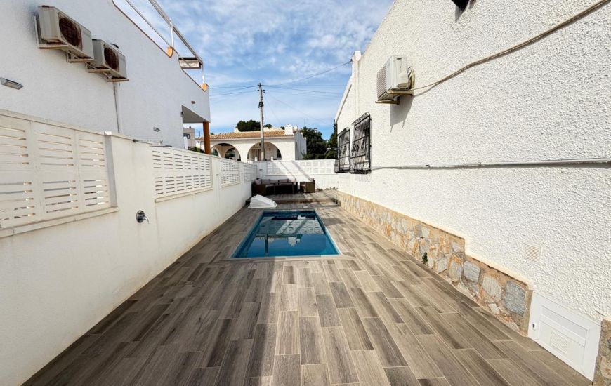 Sale - Villa - Blue Lagoon