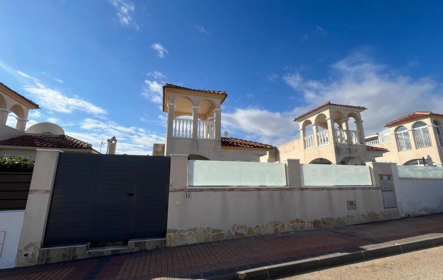 Venta - Villa - Algorfa