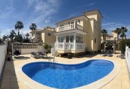 Sale - Villa - El Raso