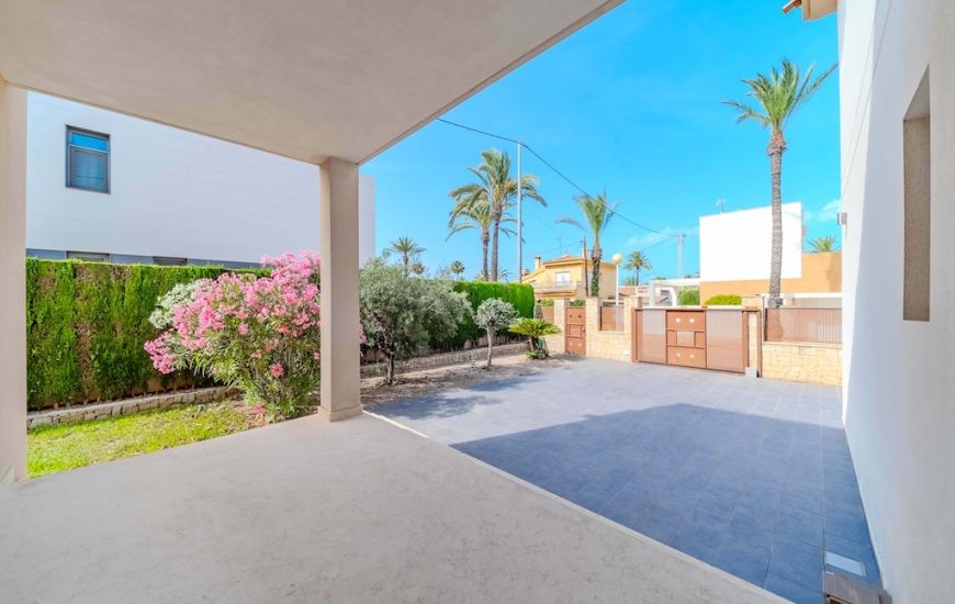 Sale - Villa - Cabo Roig