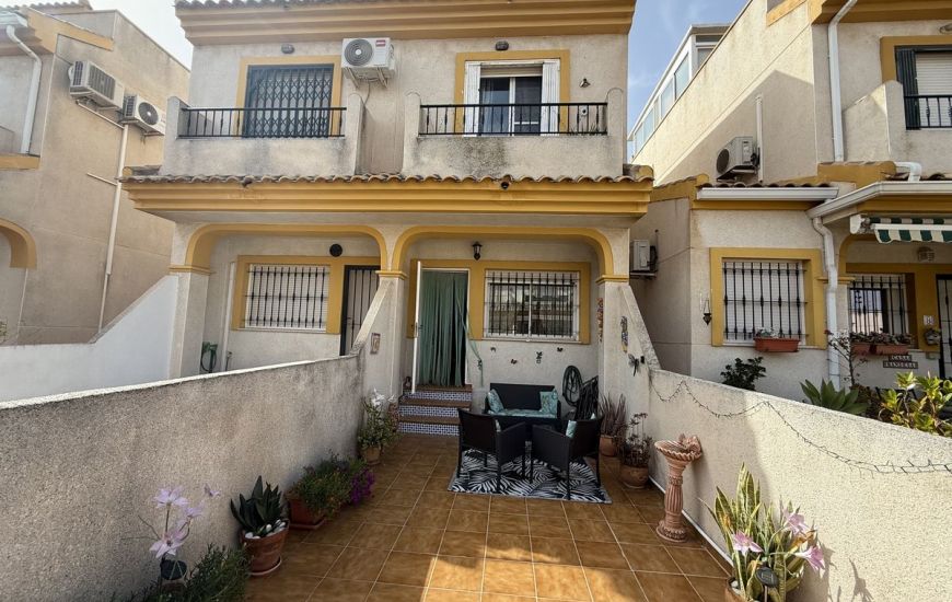 Venta - Adosado - Daya Nueva