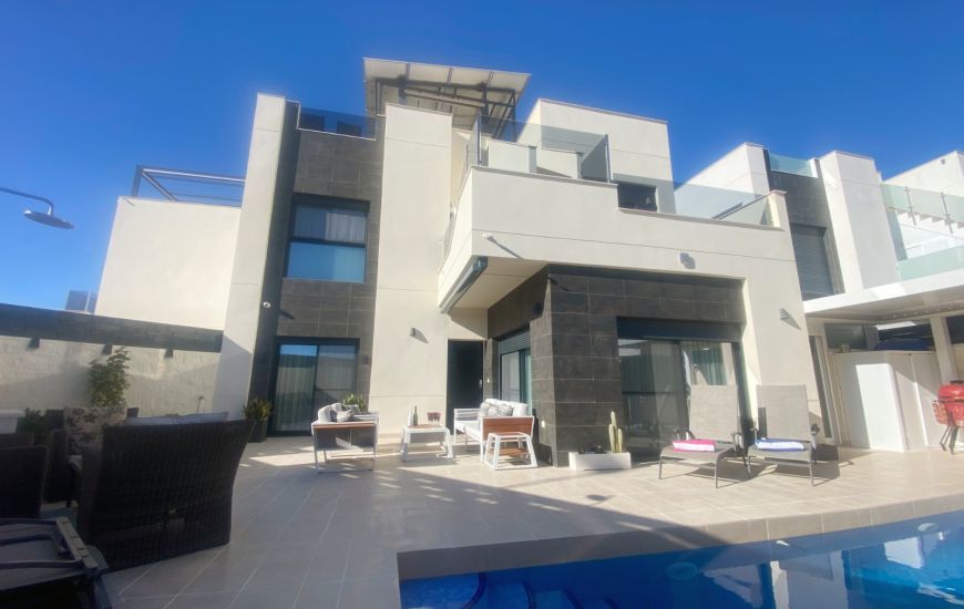 Sale - Half Vrijstaand Huis - Ciudad Quesada