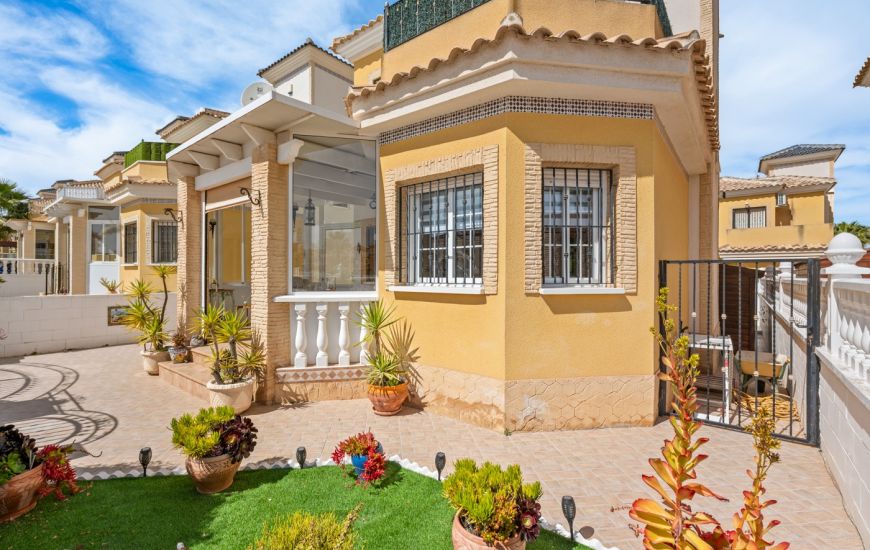 Sale - Villa - Algorfa