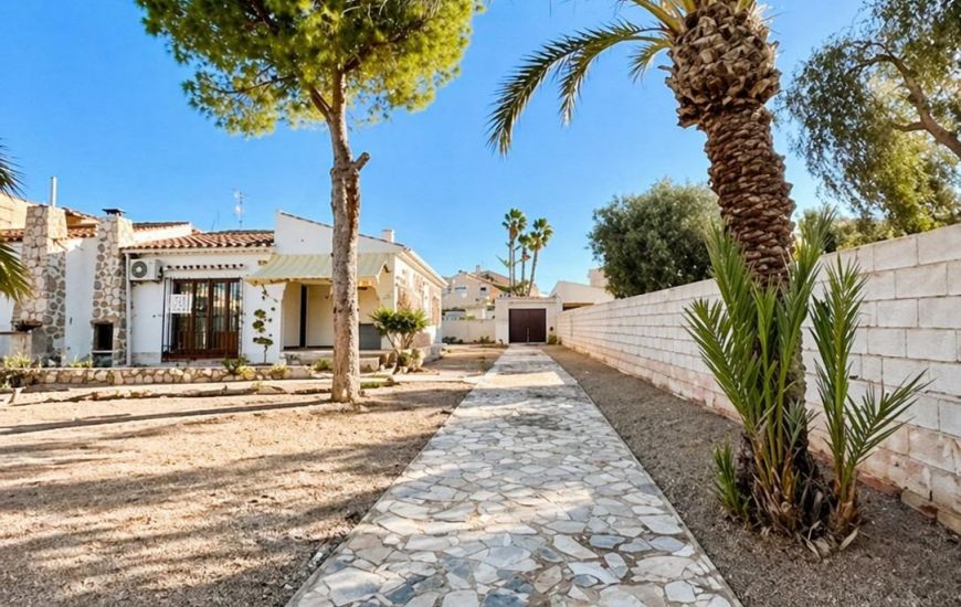 Sale - Villa - Torrevieja