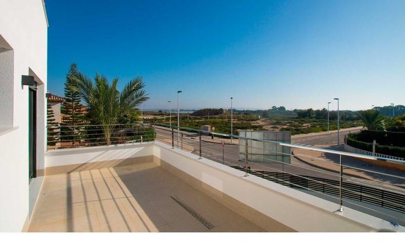 Nueva construcción  - Villa - La Marina