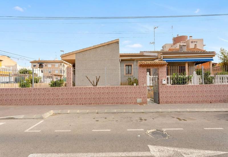 Sale - Single family house - Torrevieja