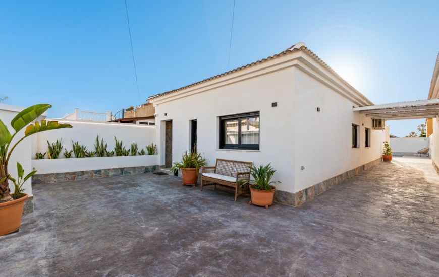 Sale - Villa - Torrevieja - 