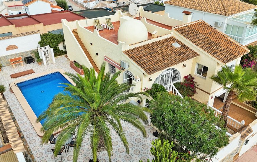 Sale - Villa - Villamartin
