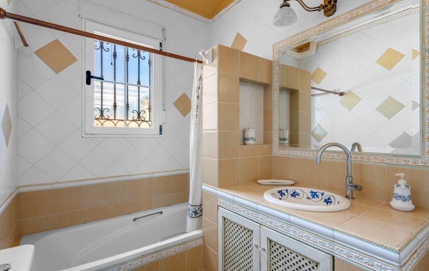 Sale - Villa - Torrevieja