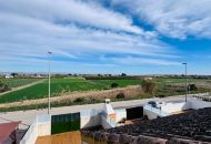 Sale - Townhouse - Daya Nueva