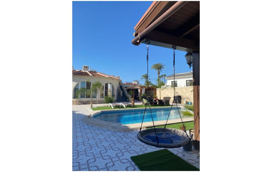 Venta - Villa / Detached - Ciudad Quesada