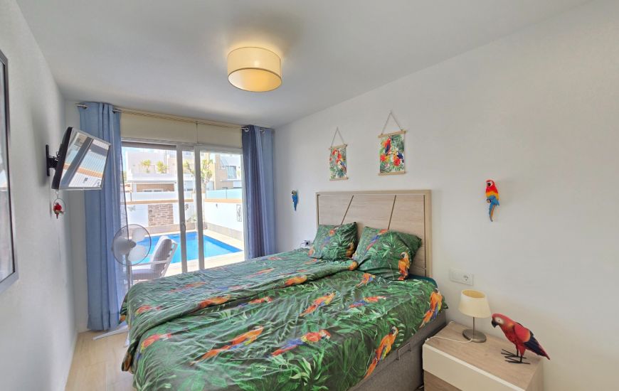 Sale - Villa * - Pilar de la Horadada *