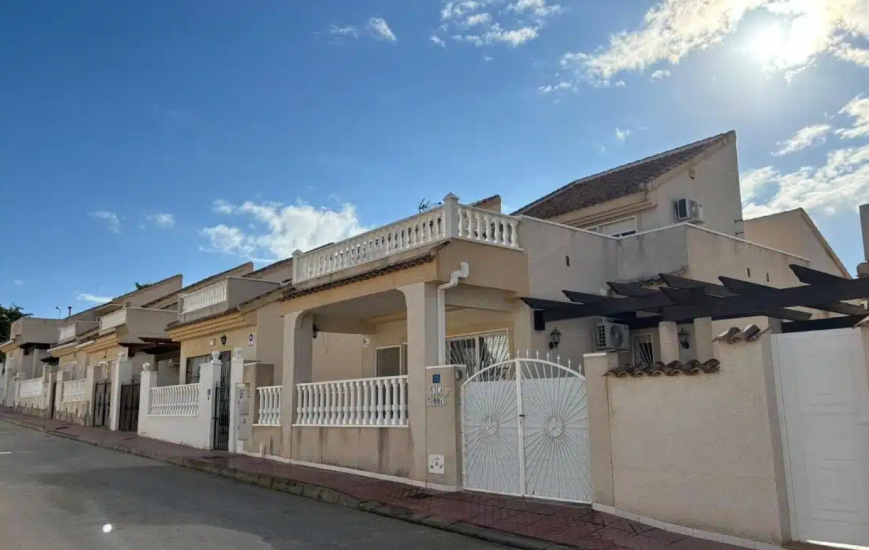 Sale - Villa - Ciudad Quesada