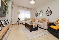 Sale - Apartament - Villamartin