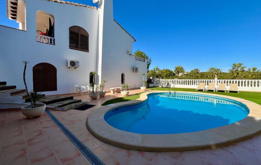 Sale - Villa - Villamartin
