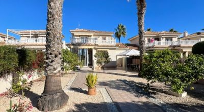 Villa - Sale - Villamartin - Villamartin