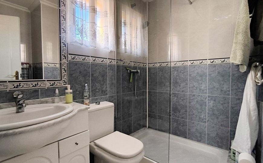 Sale - Villa - El Raso