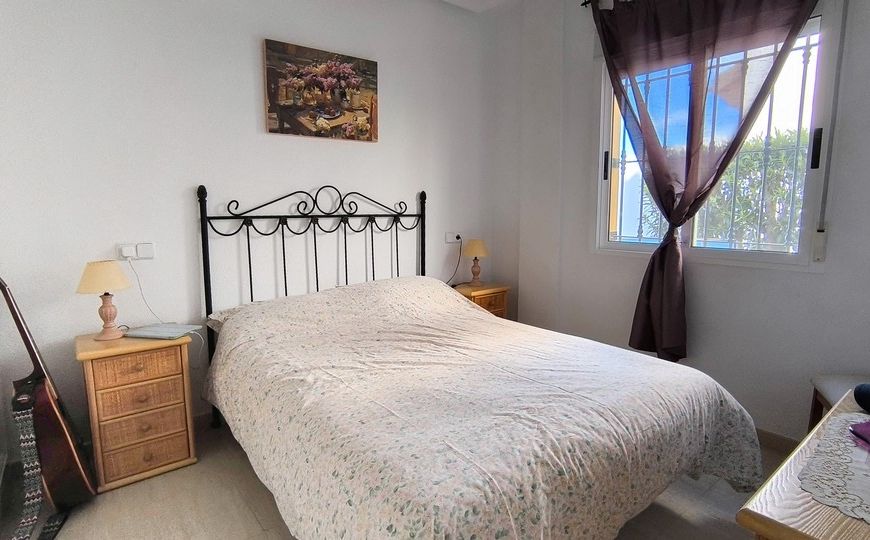 Sale - Villa - El Raso