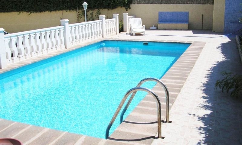 Sale - Villa - Montserrat
