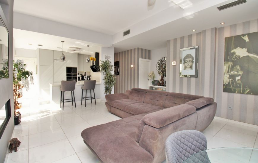 Sale - Villa - Villamartin
