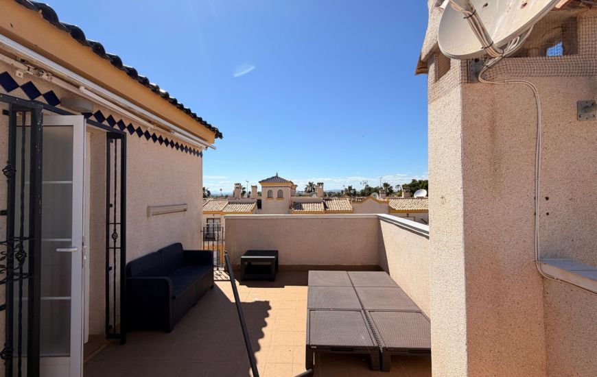 Sale - Townhouse - El Raso