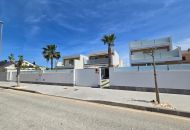 Sale - Villa * - Pilar de la Horadada *