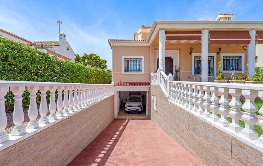 Sale - Villa - Torrevieja