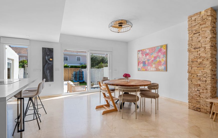 Sale - Townhouse - Alicante