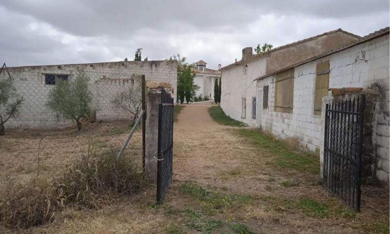 Sale - Villa - Utiel