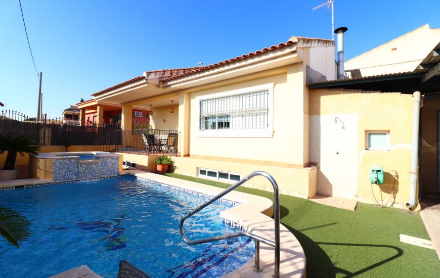 Venta - Villa - Almoradi