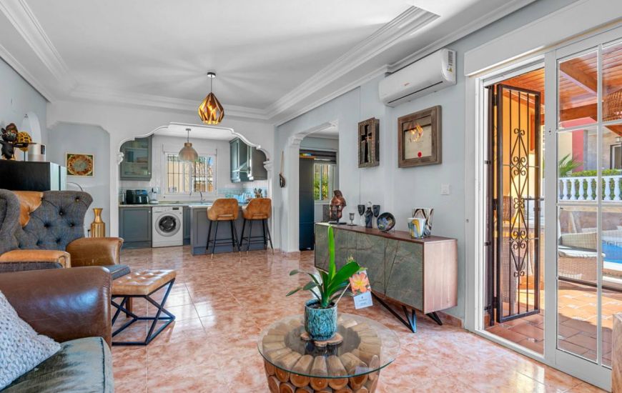 Venta - Villa - Algorfa