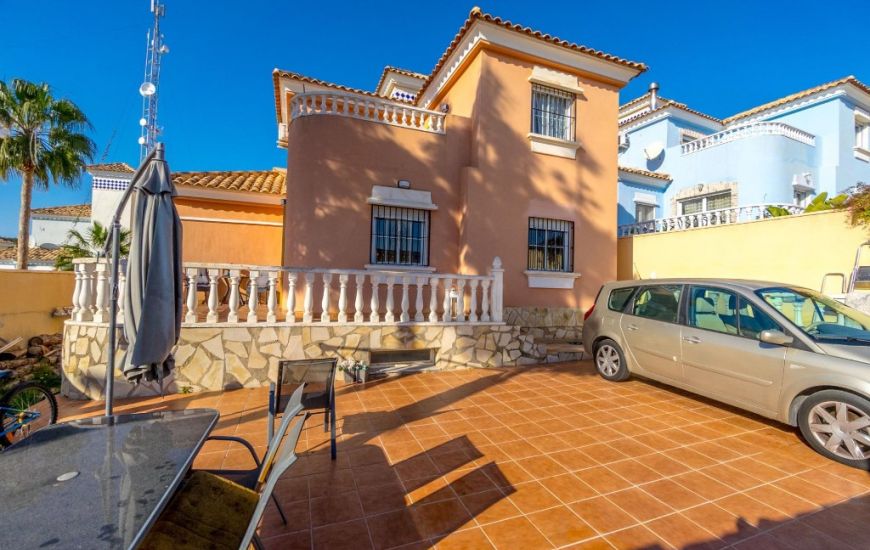 Sale - Villa - Villamartin