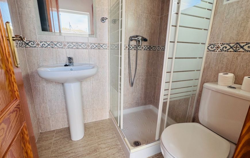 Sale - Townhouse - Daya Nueva