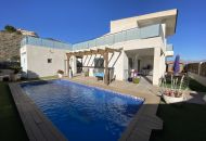 Sale - Villa - Cox