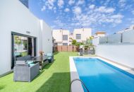 Venta - Villa - Torrevieja