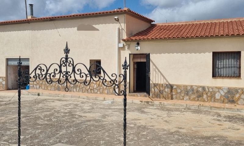 Sale - Country Property - Hondón de las Nieves