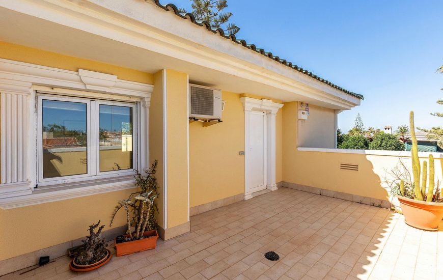 Sale - Villa - Torrevieja