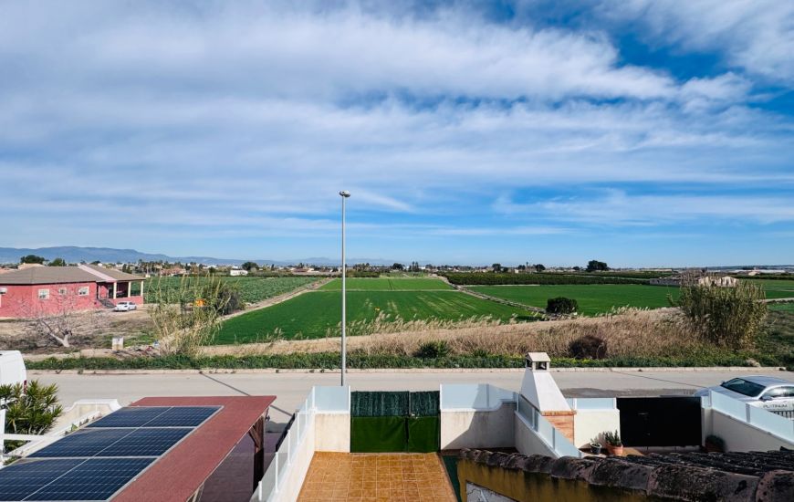 Sale - Townhouse - Daya Nueva