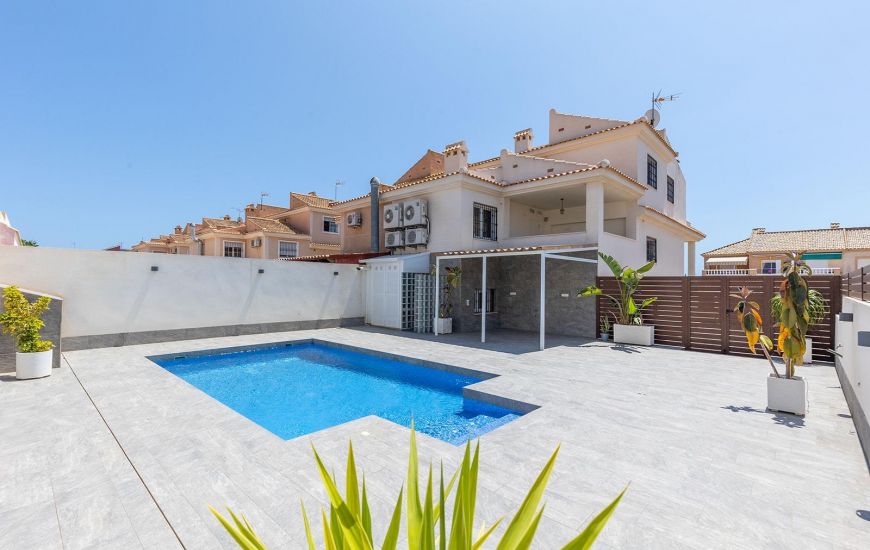 Sale - Villa - Torrevieja - 