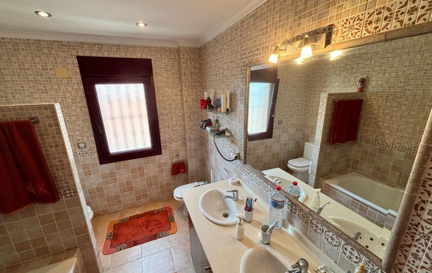 Sale - Villa - Torrevieja Centro